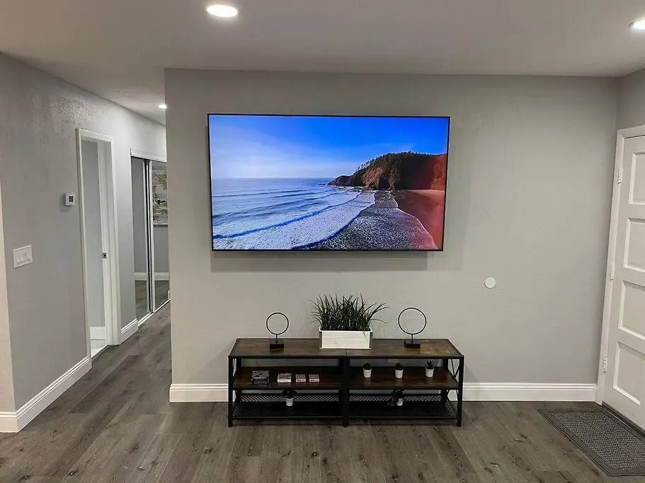 Σπίτι διακοπών Breathtaking & Renovated Tampa Heated Pool House Βίλα